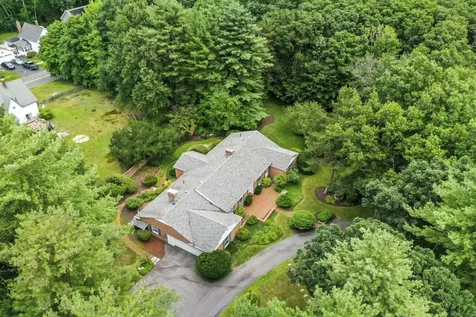 120 Ledgewood Road Manchester NH 03104