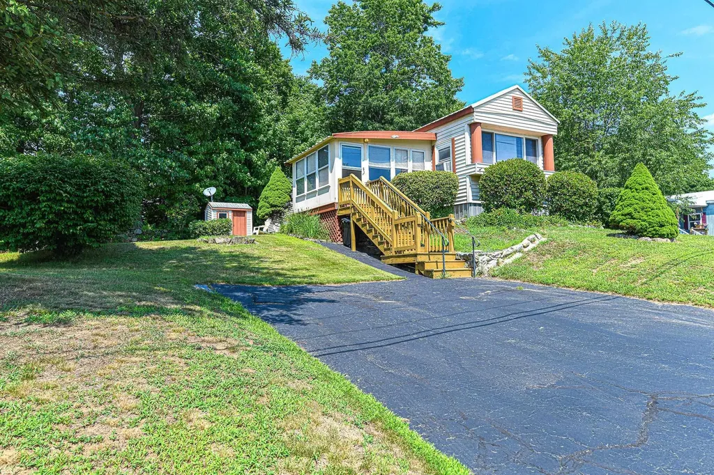 290 Calef Highway Epping NH 03042