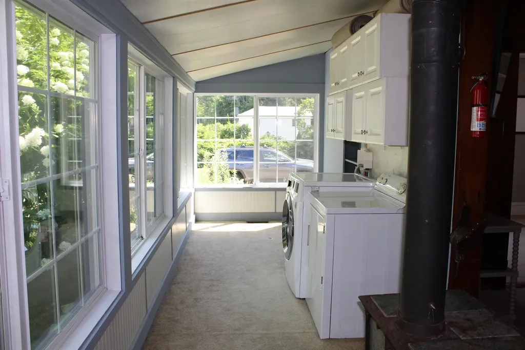 118 Waukewan Street Meredith NH 03253-5727