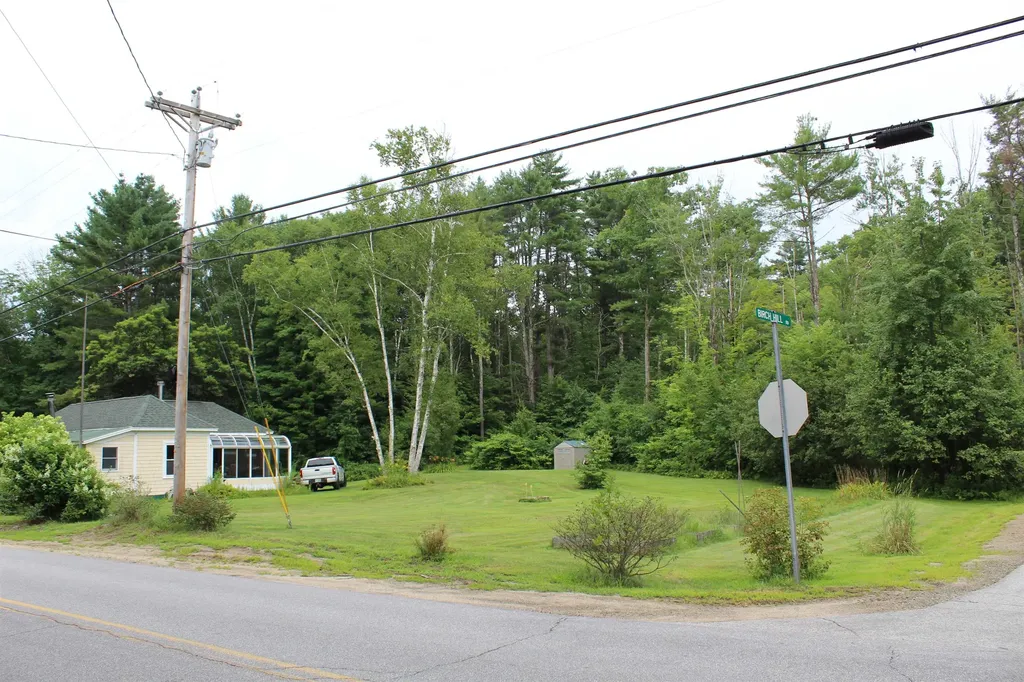 118 Waukewan Street Meredith NH 03253-5727