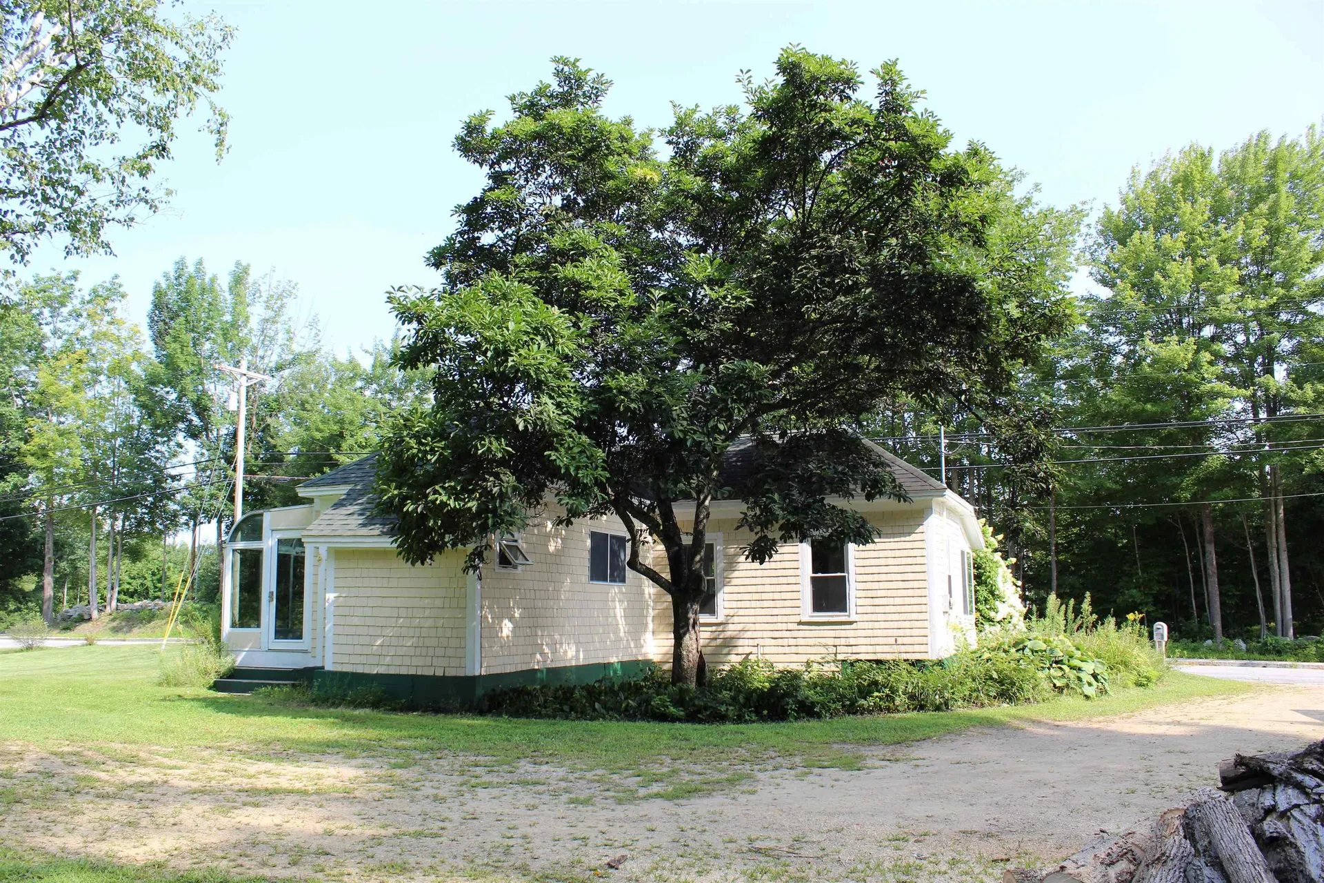 118 Waukewan Street Meredith NH 03253-5727