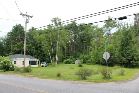118 Waukewan Street Meredith NH 03253-5727