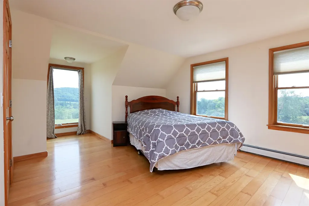 2498 Cookeville Road Corinth VT 05039