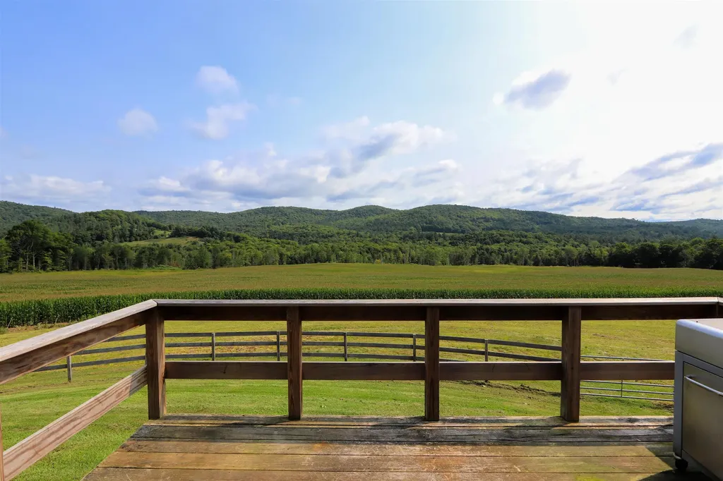 2498 Cookeville Road Corinth VT 05039