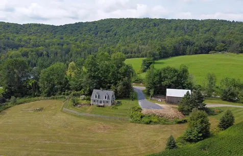 2498 Cookeville Road Corinth VT 05039