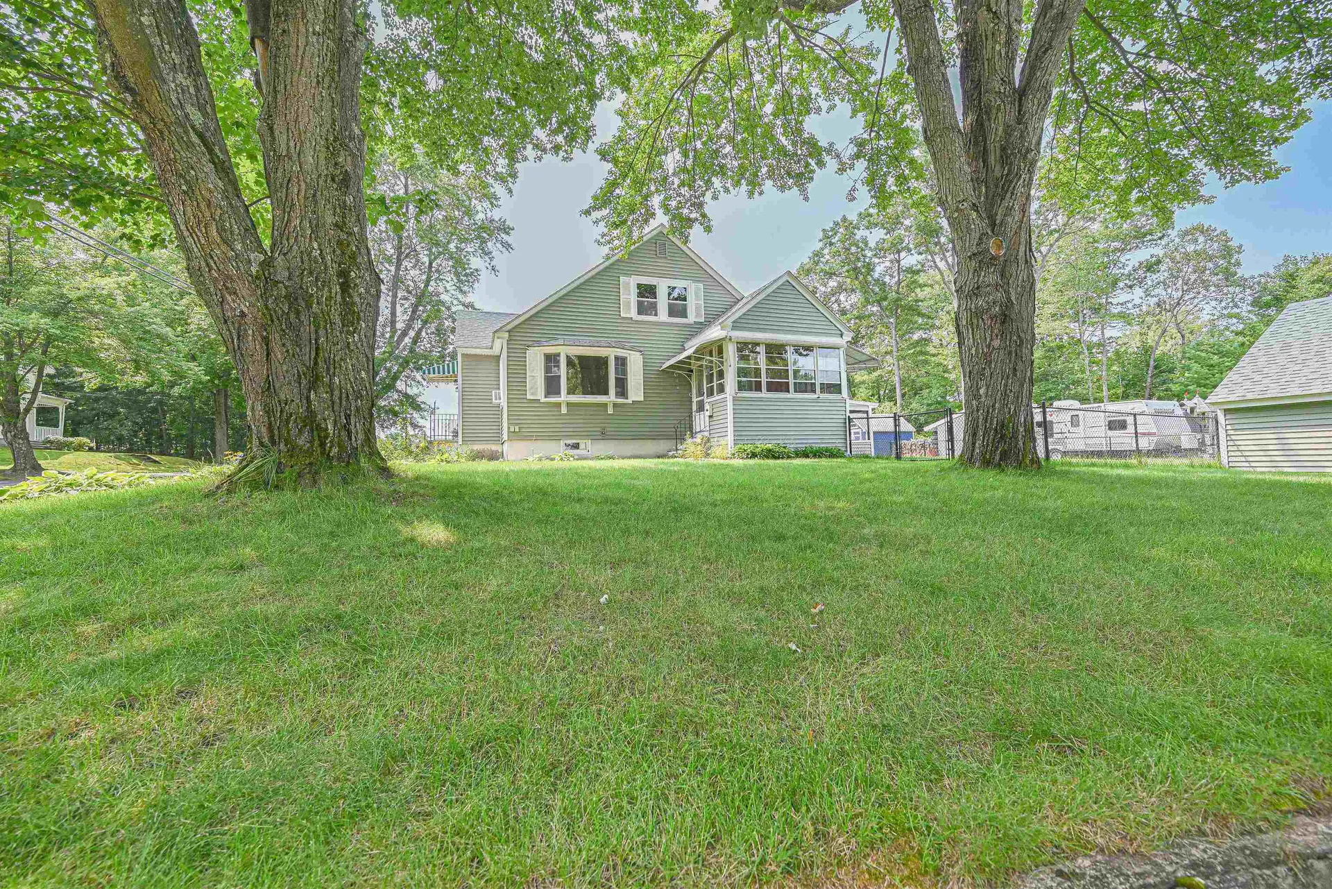534 Vinton Street Manchester NH 03103