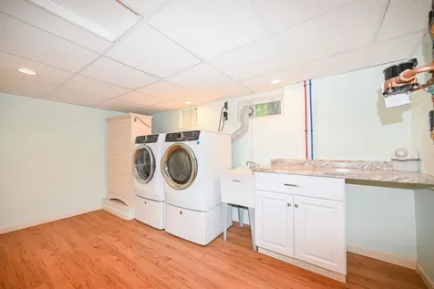 534 Vinton Street Manchester NH 03103