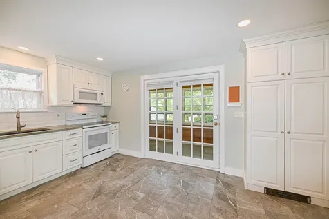 534 Vinton Street Manchester NH 03103
