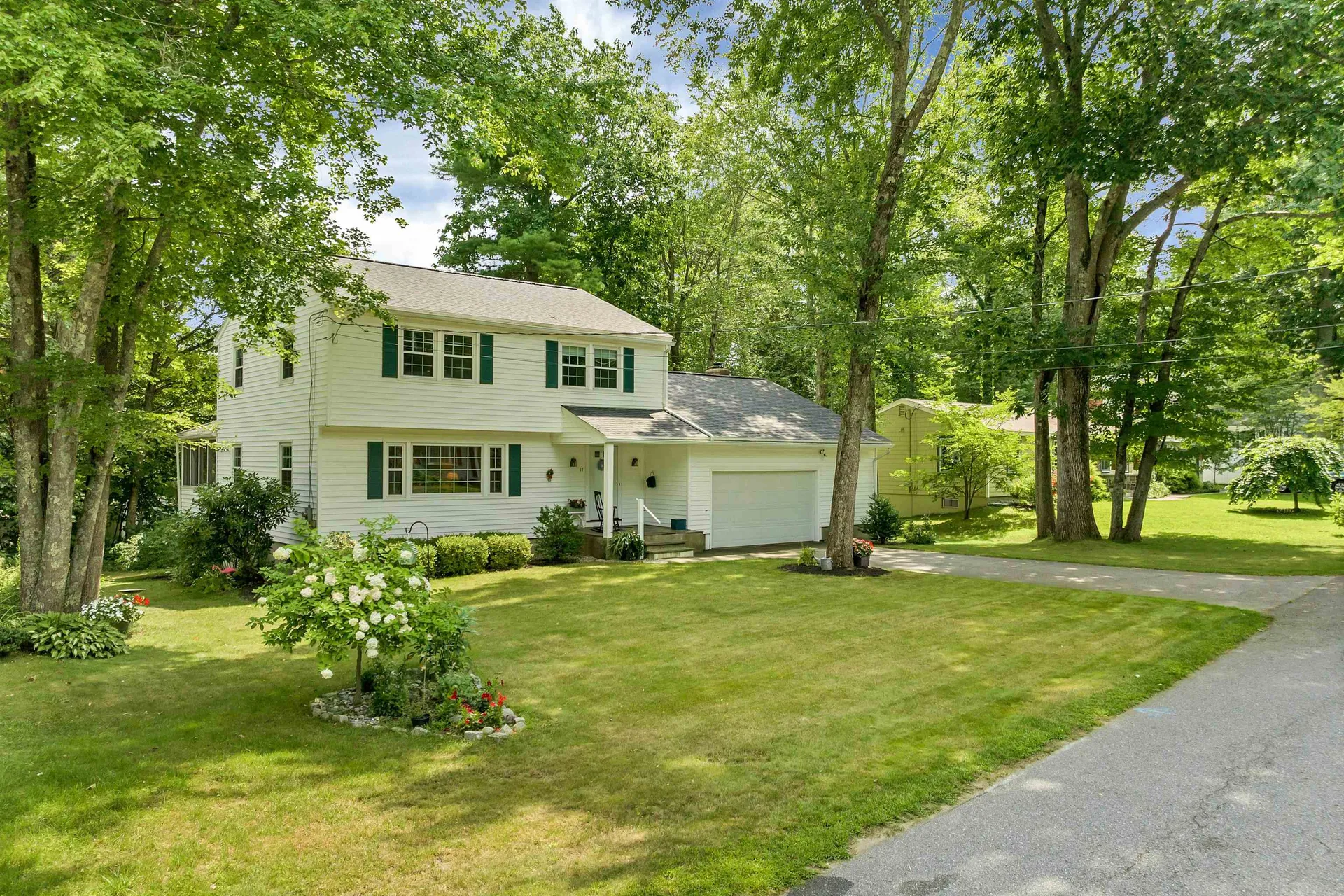 17 Longwood Drive Hampton NH 03842