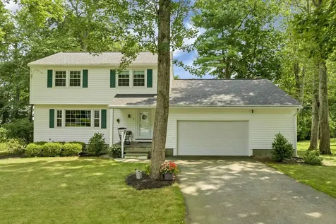 17 Longwood Drive Hampton NH 03842