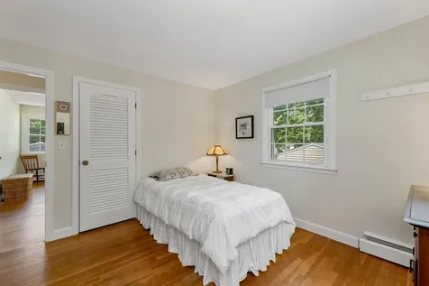 17 Longwood Drive Hampton NH 03842