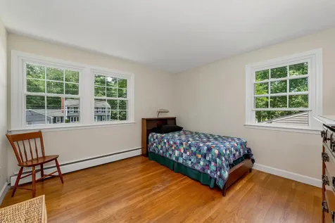 17 Longwood Drive Hampton NH 03842