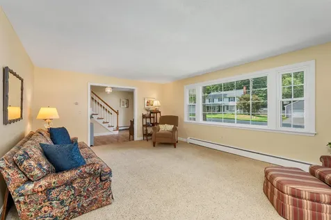 17 Longwood Drive Hampton NH 03842