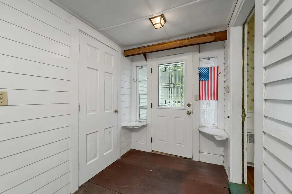 210 Salmon Street Manchester NH 03104