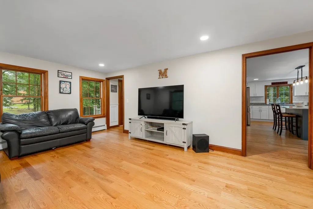 60 Buttrick Road Hampstead NH 03841