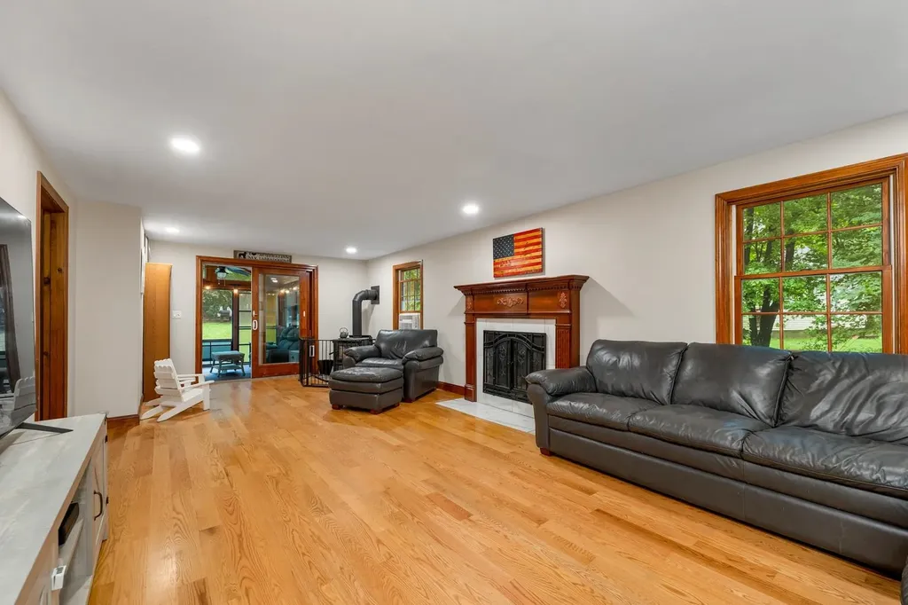 60 Buttrick Road Hampstead NH 03841