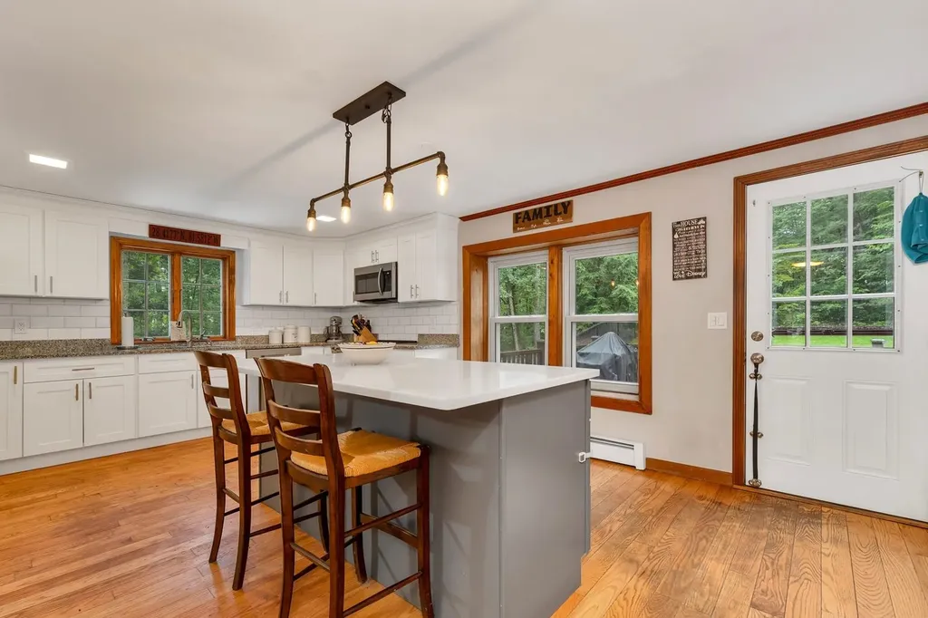 60 Buttrick Road Hampstead NH 03841