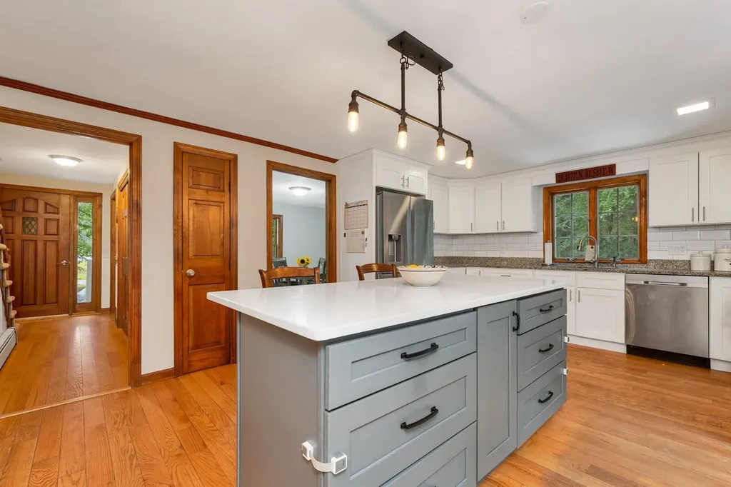 60 Buttrick Road Hampstead NH 03841
