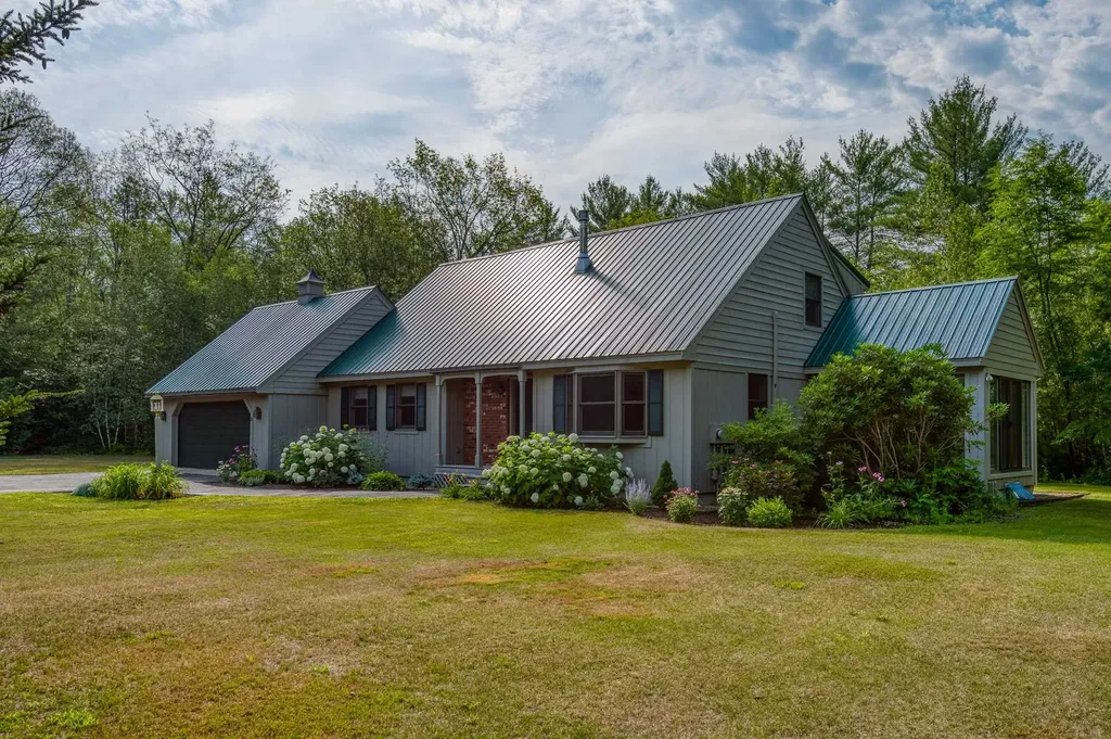 27 Dandiview Road Conway NH 03860