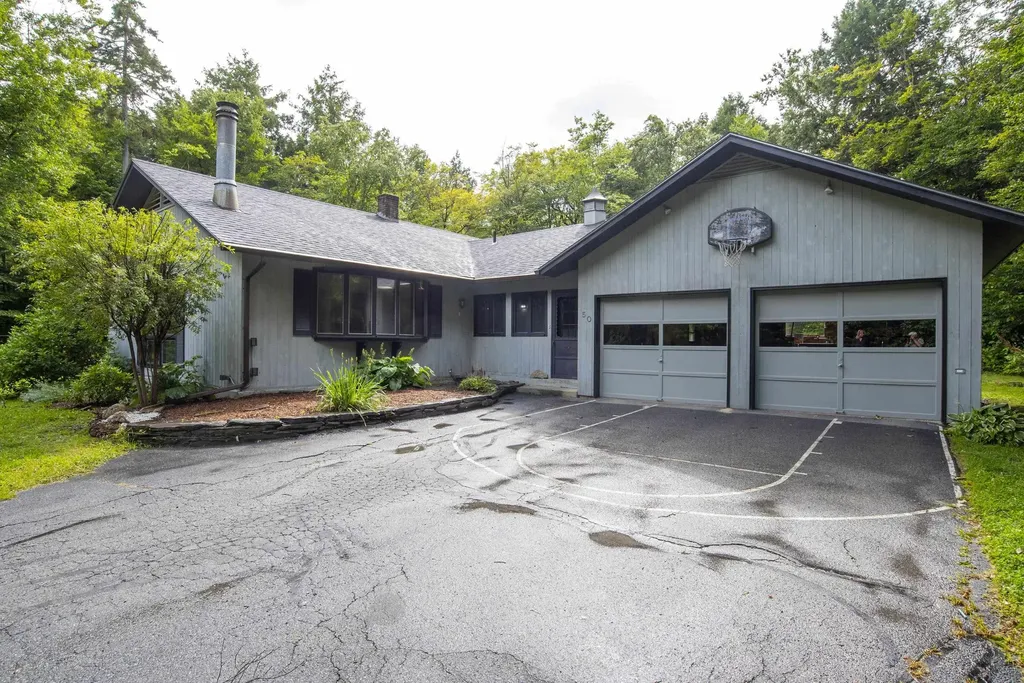 50 Barnes Road East Montpelier VT 05602