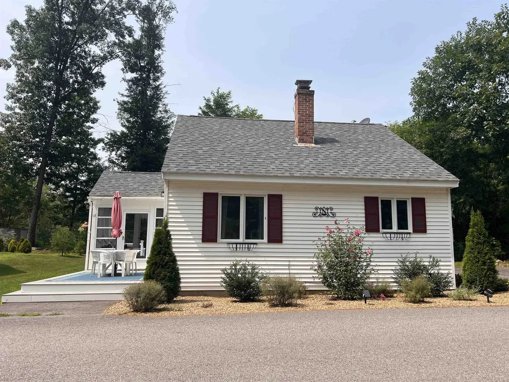 485 Endicott E Laconia NH 03246