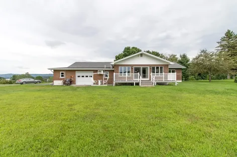 297 Strawberry Acres Newport Town VT 05857