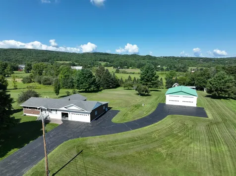 297 Strawberry Acres Newport Town VT 05857