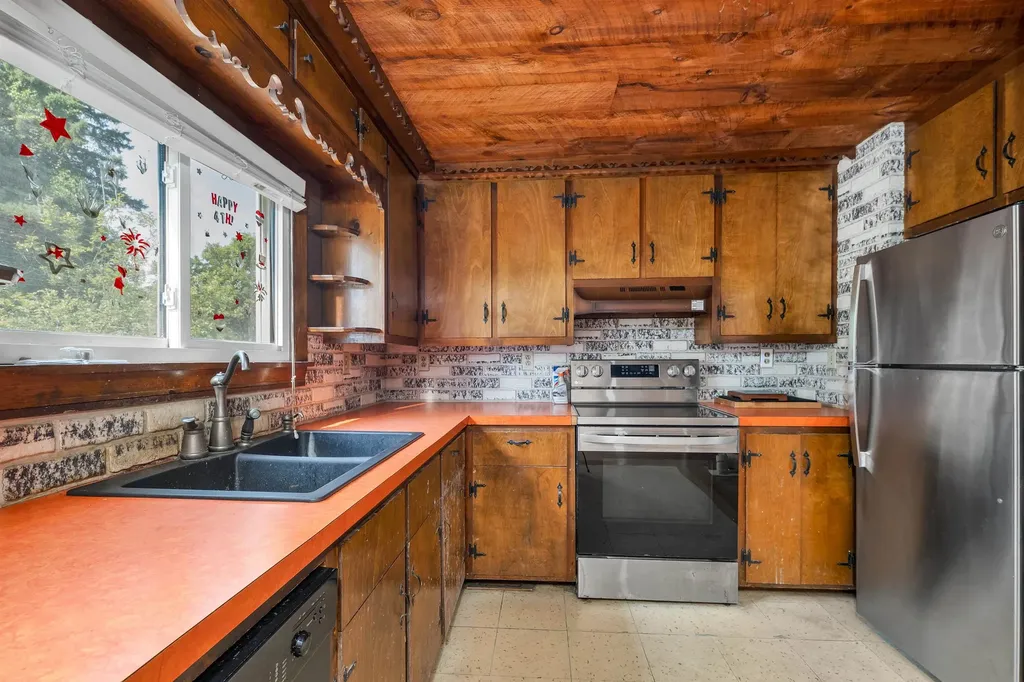 50 Church Street Milton NH 03852