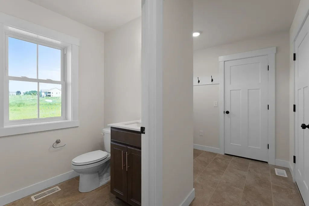 378 Commodore Drive Vergennes VT 05491