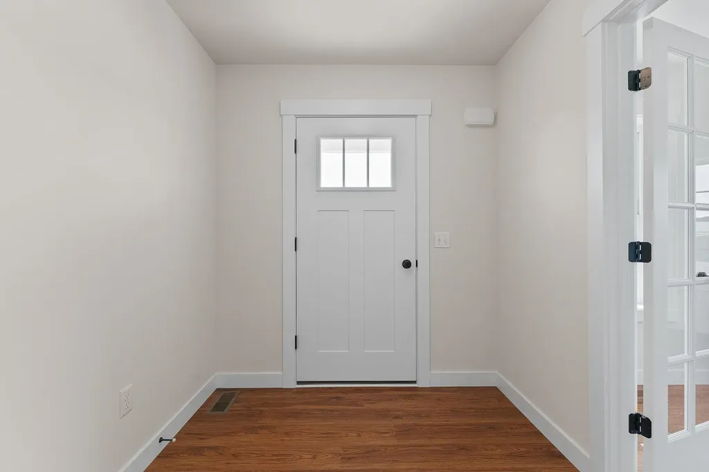 378 Commodore Drive Vergennes VT 05491