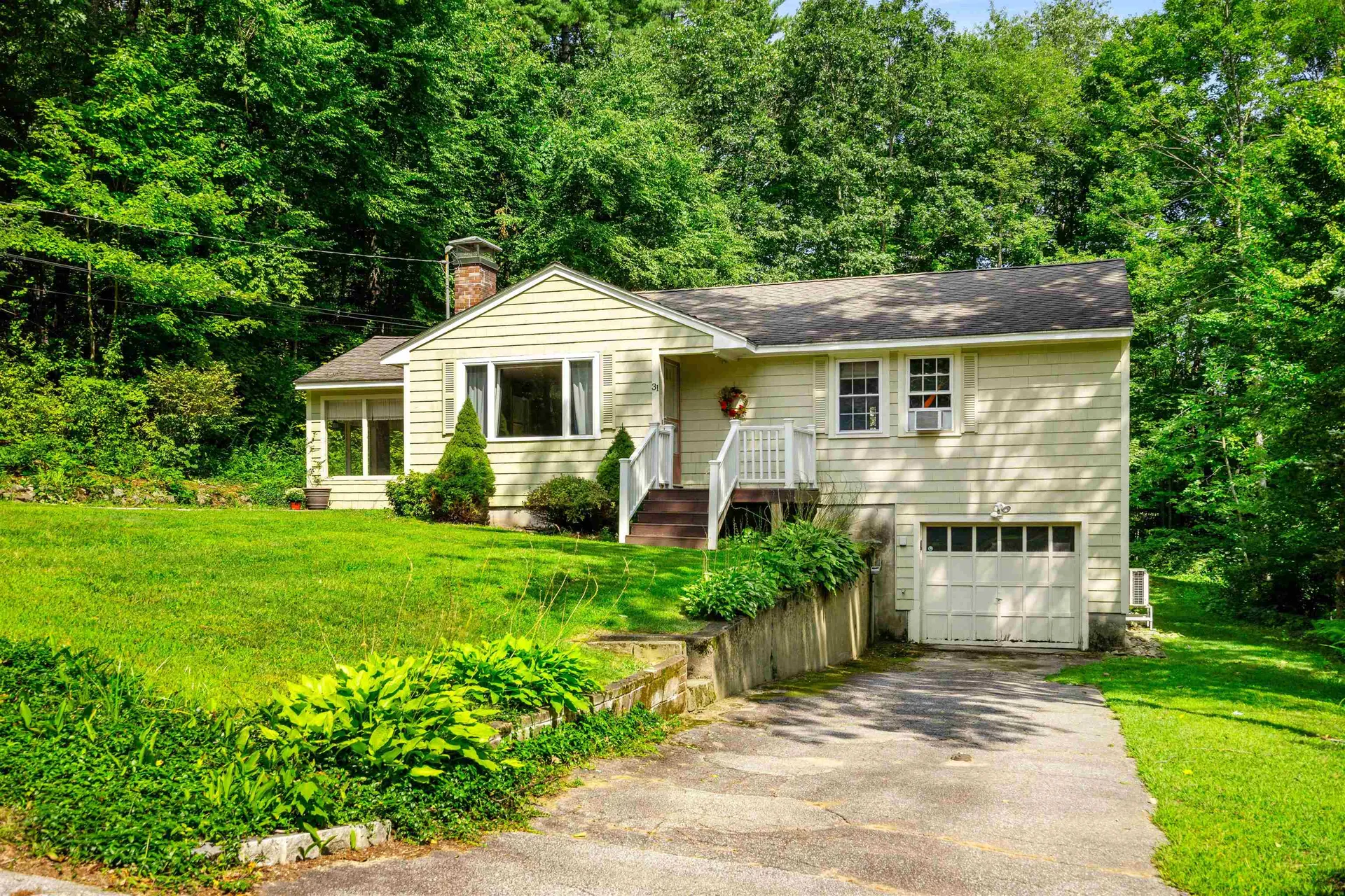 31 Woodward Drive Milford NH 03055