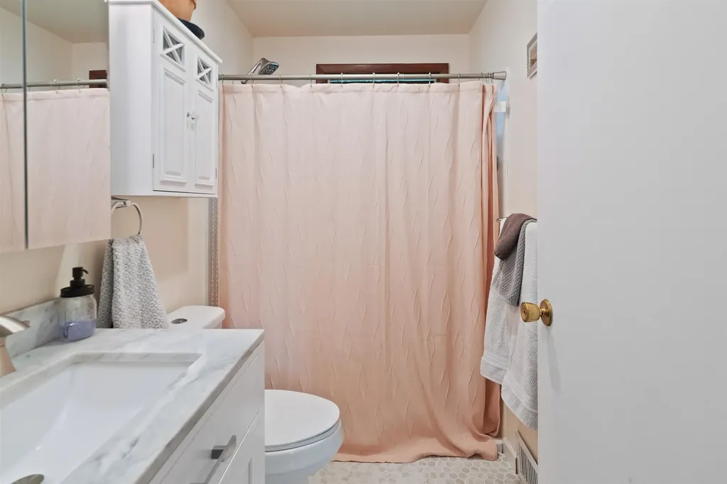 229 Woodlawn Road Burlington VT 05408