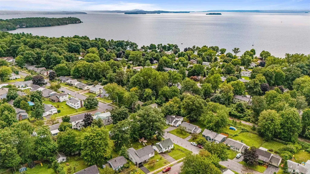 229 Woodlawn Road Burlington VT 05408