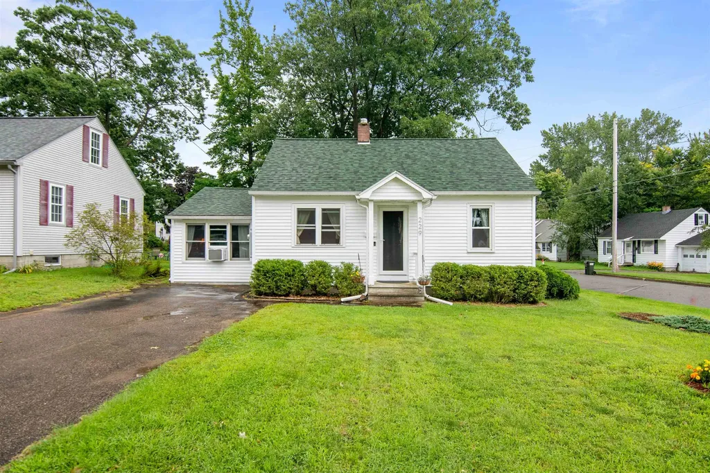 229 Woodlawn Road Burlington VT 05408