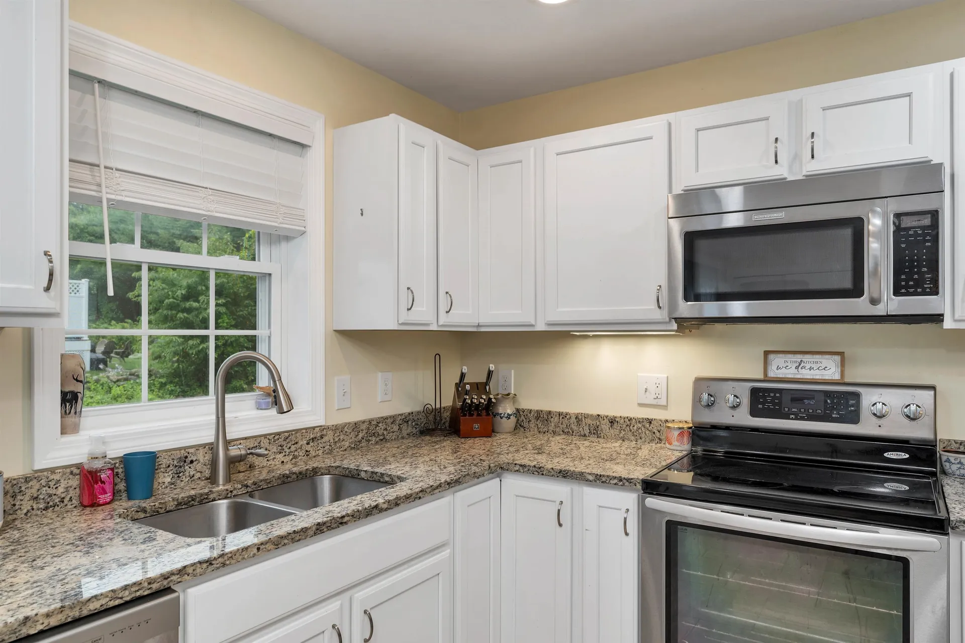 20 Linny Lane Laconia NH 03246