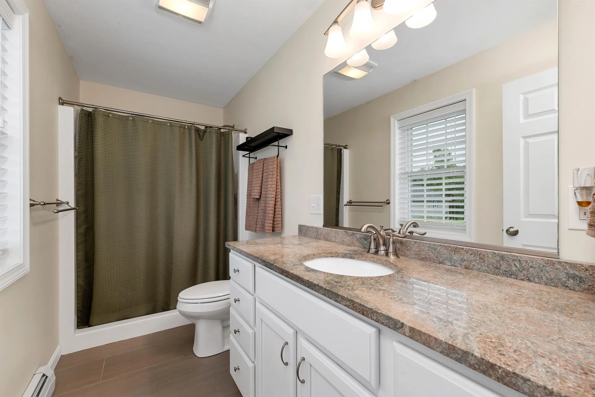 20 Linny Lane Laconia NH 03246