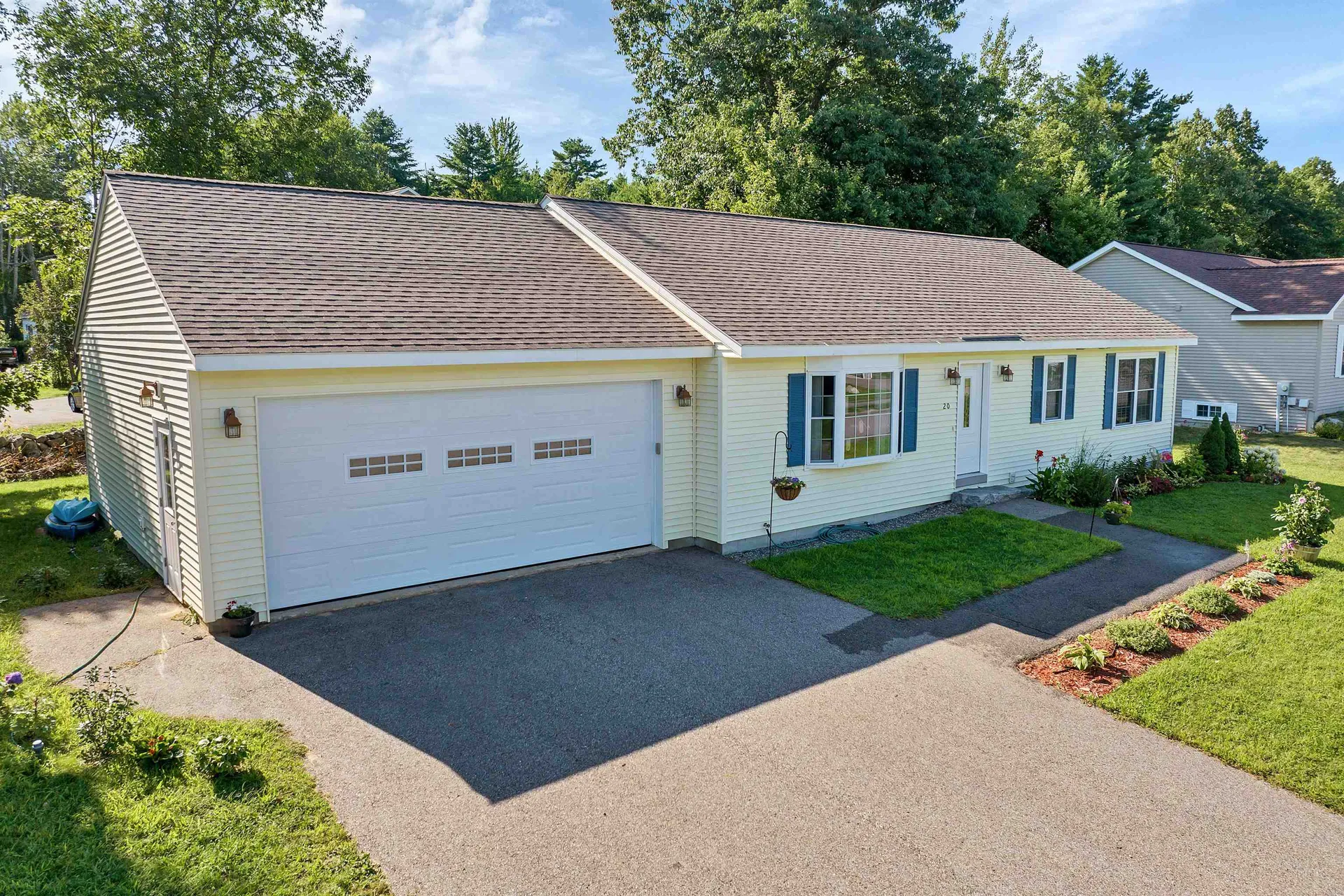 20 Linny Lane Laconia NH 03246