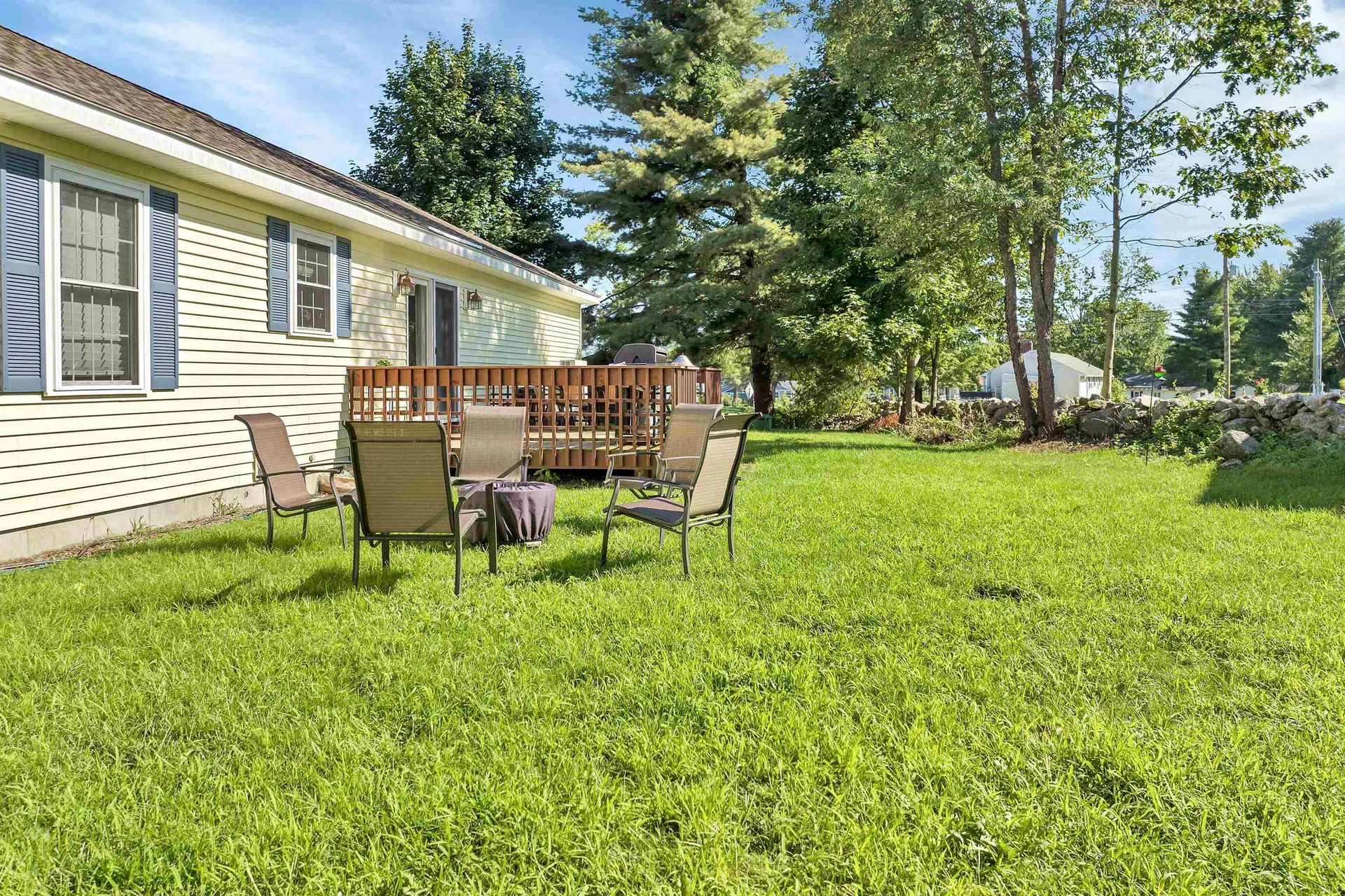 20 Linny Lane Laconia NH 03246