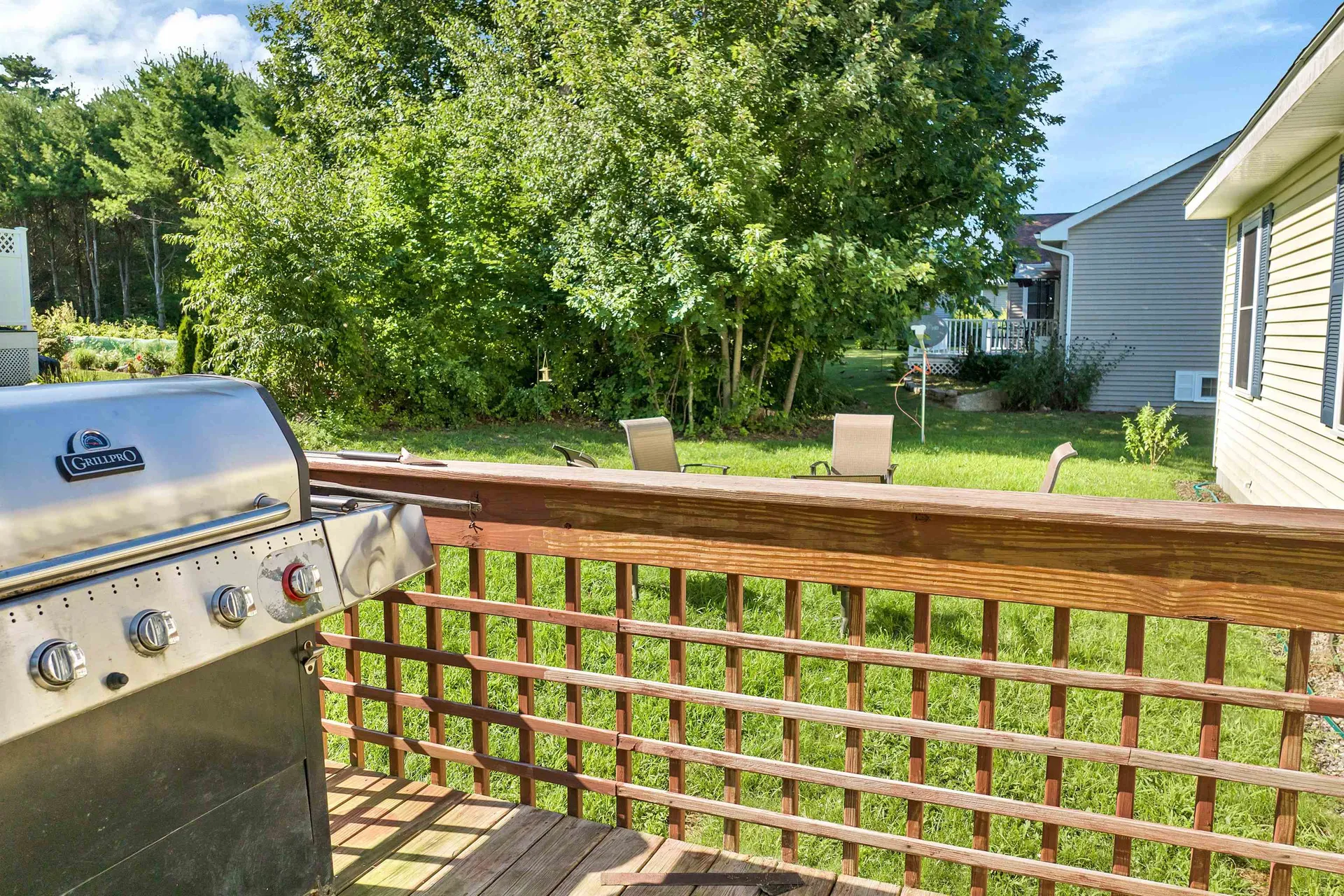 20 Linny Lane Laconia NH 03246