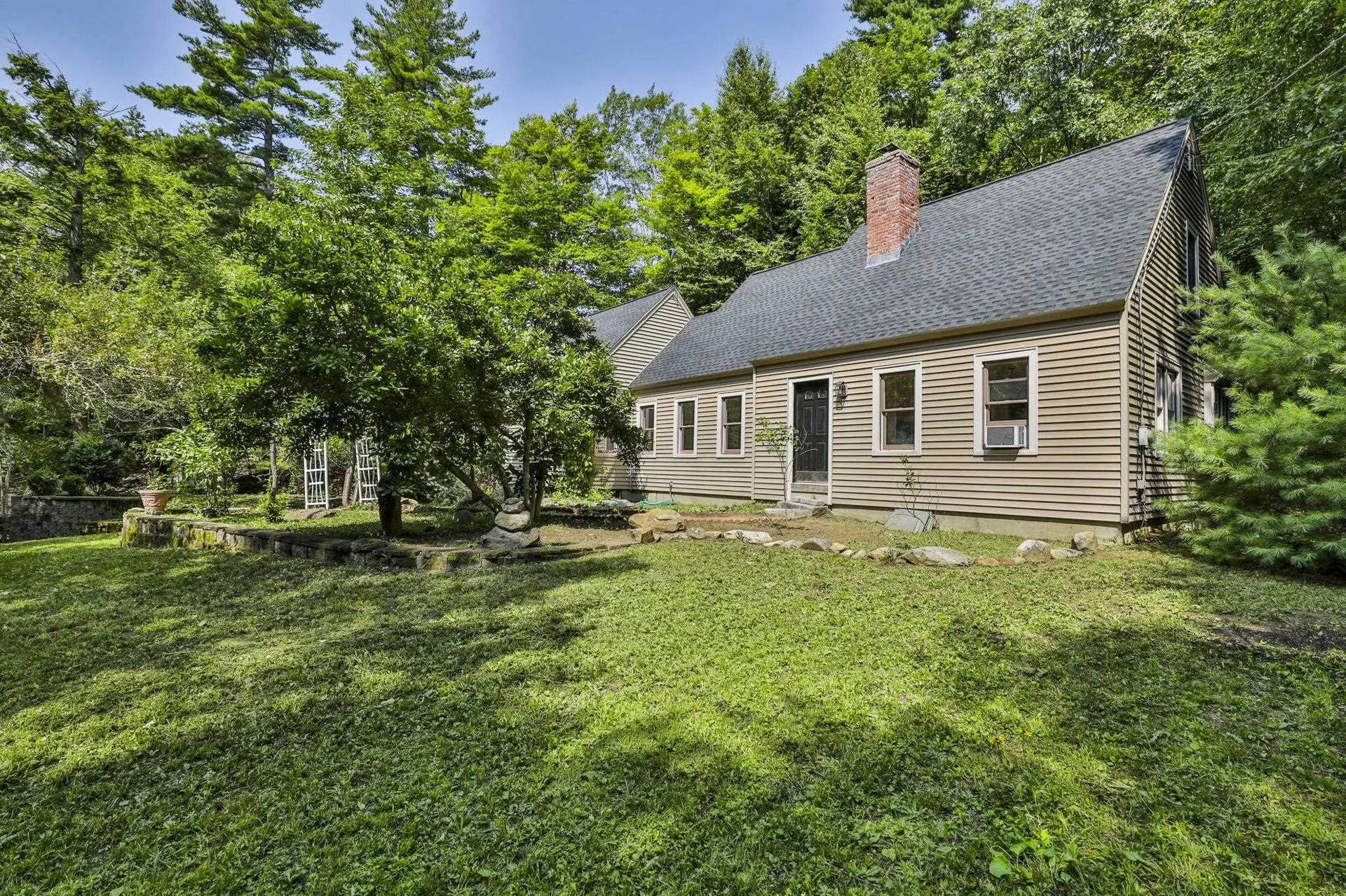 86 Shady Hill Road Weare NH 03281