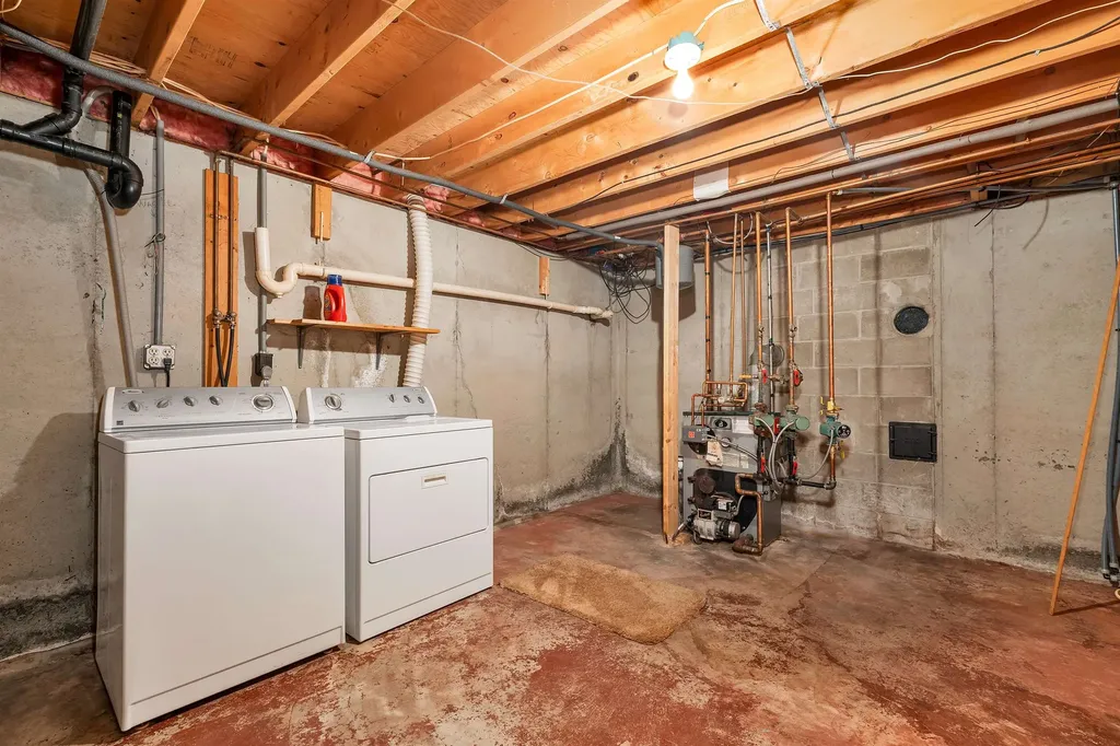 22 Lang Pond Road Wolfeboro NH 03894