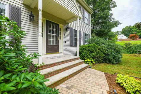 2 Kenwood Drive Newton NH 03858