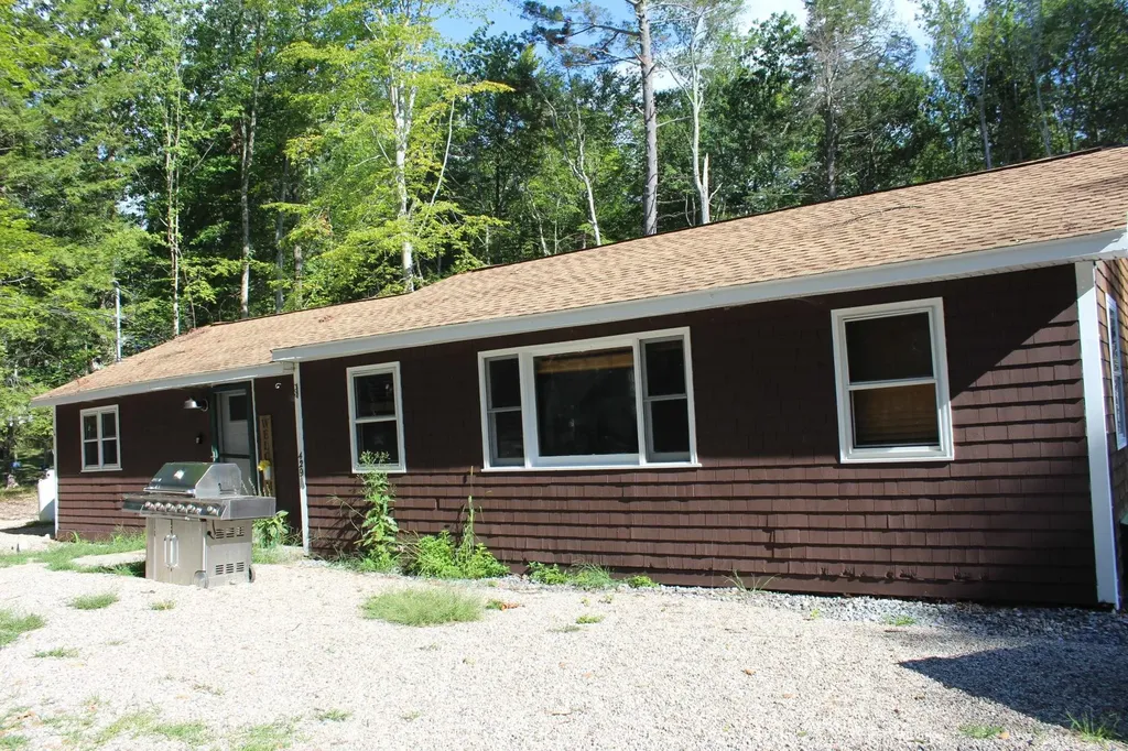 429 Long Island Road Moultonborough NH 03254