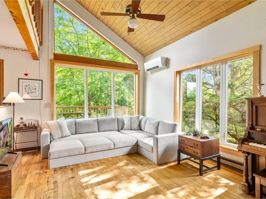 6765 Spear Street Charlotte VT 05445