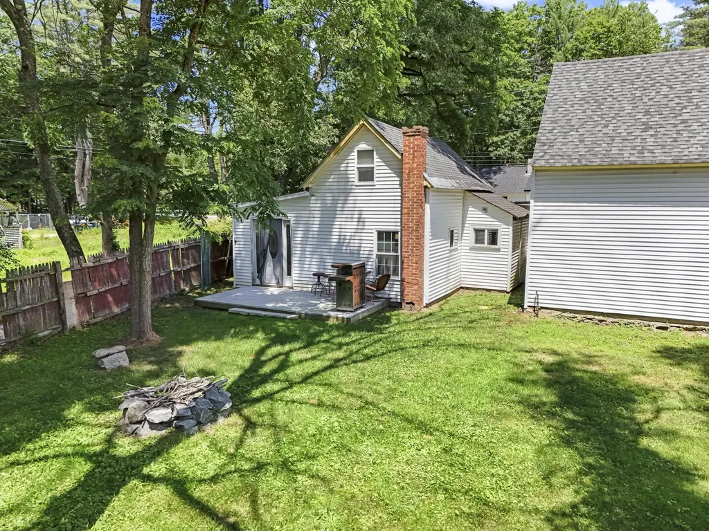 562 W Main Street Tilton NH 03276