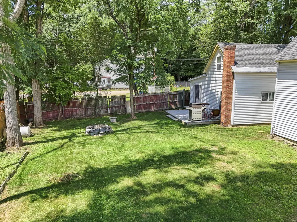 562 W Main Street Tilton NH 03276