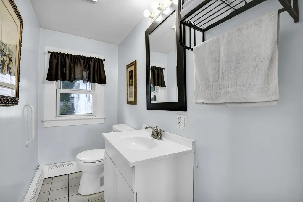 562 W Main Street Tilton NH 03276