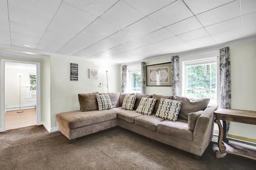 562 W Main Street Tilton NH 03276