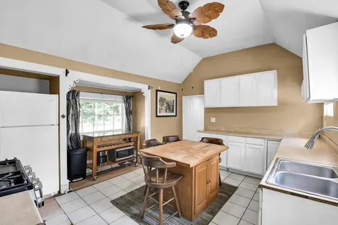 562 W Main Street Tilton NH 03276