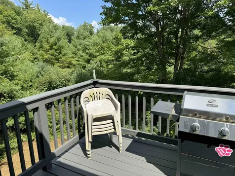 94 Elm Street Ossipee NH 03864